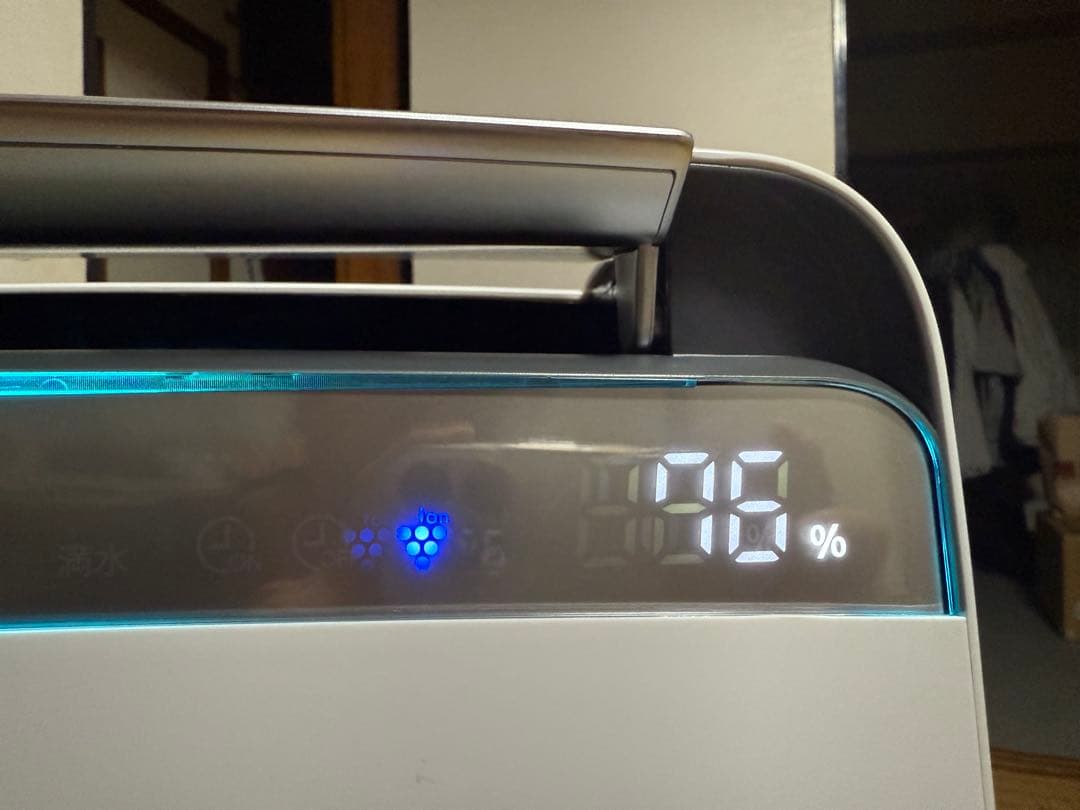 2023年製 SHARP衣類乾燥・除湿機（ホワイト）CV-S180