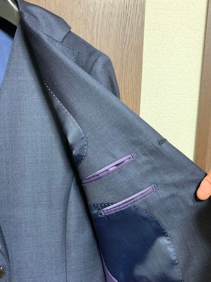 A4新品未使用！極上高級イタリアREDAウール100%ネイビー無地3ピーススーツ