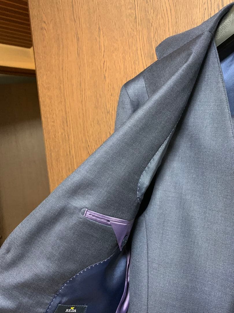 A4新品未使用！極上高級イタリアREDAウール100%ネイビー無地3ピーススーツ