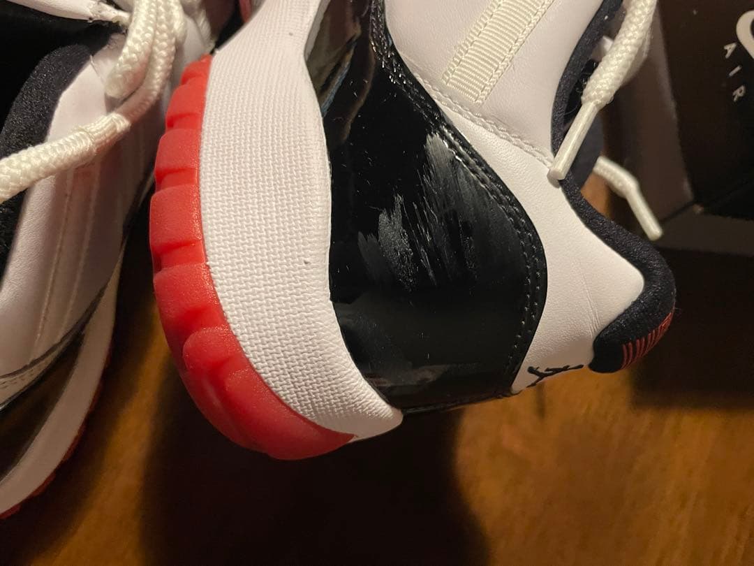 AIRJORDAN11 RETRO LOW 29センチ　赤白黒