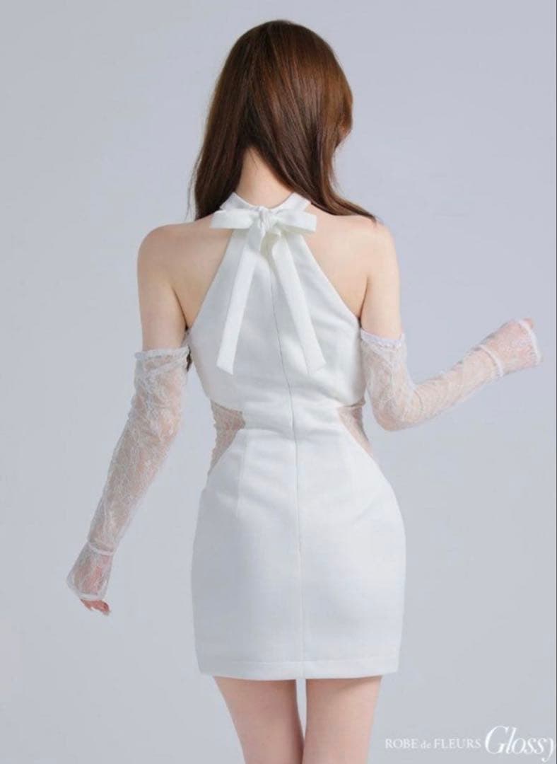 ROBE de FLEURS glossyホワイトドレス オフショルダー