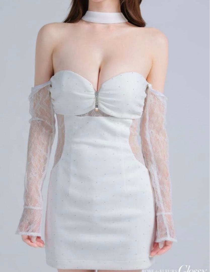 ROBE de FLEURS glossyホワイトドレス オフショルダー