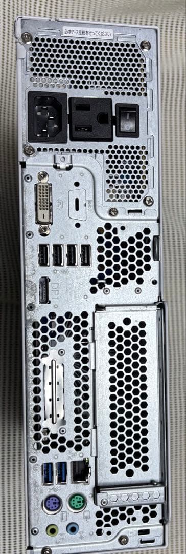 Windowsデスクトップ ESPRIMO D558/T i3-8100 240GB 8GB