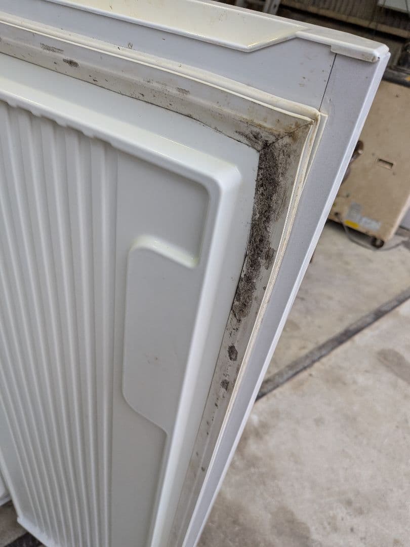 ハイアール冷凍庫JF-NUF136E