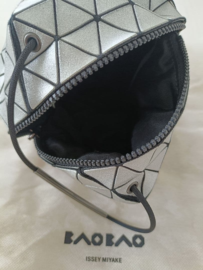 BAOBAO ISSEY MIYAKE シルバー バッグ