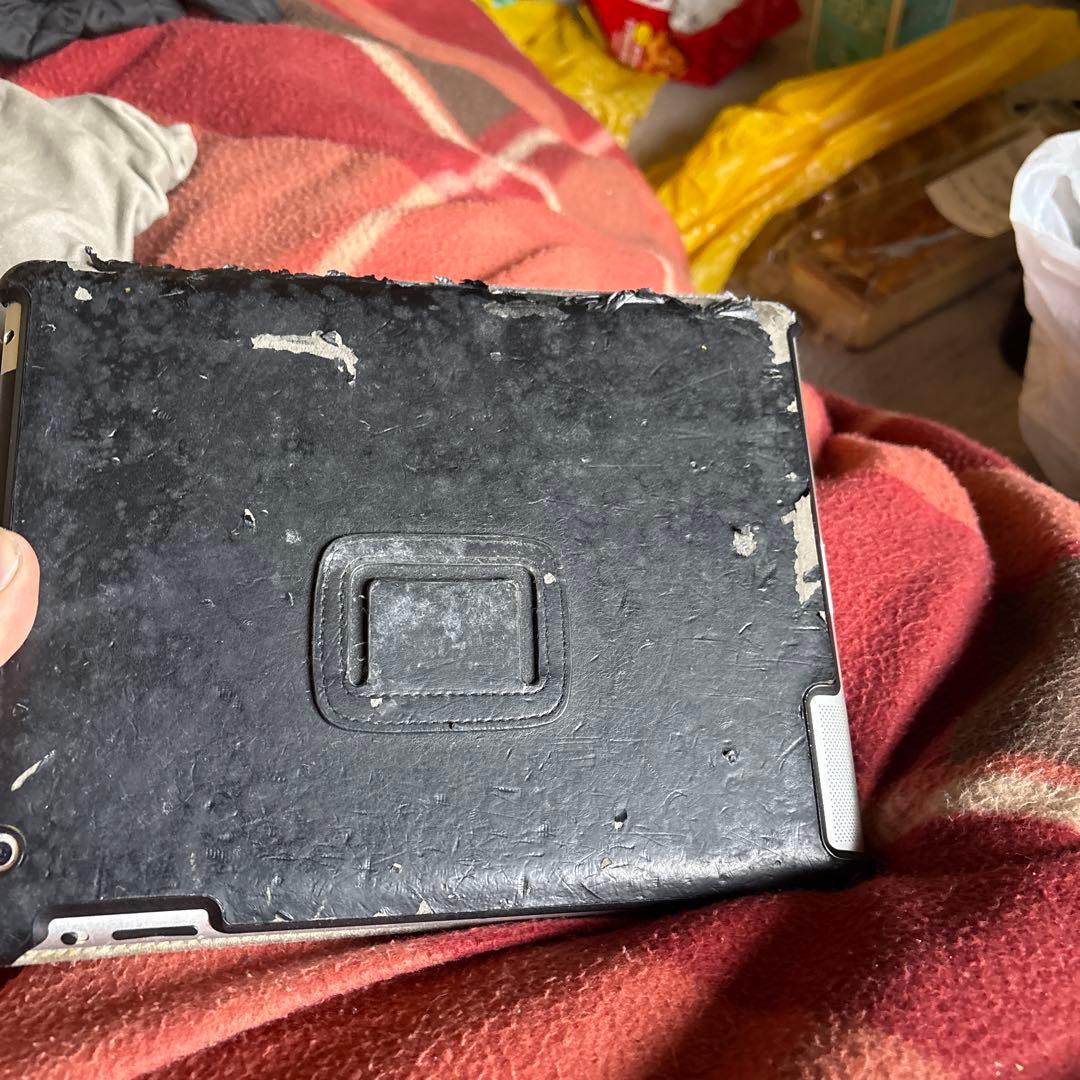 iPad 本体 ひび割れあり