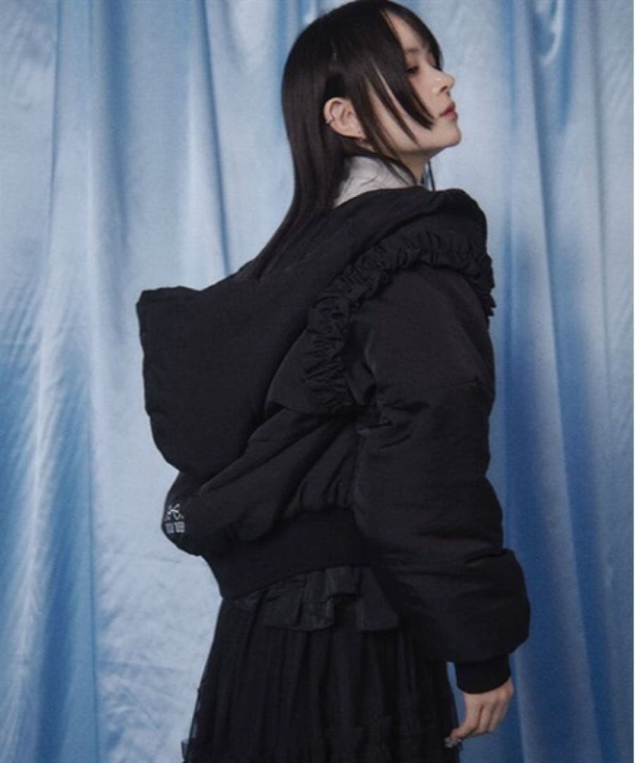 ブルゾン アウター ボリュームフリルショートジャケット レディース 黒 ブラック