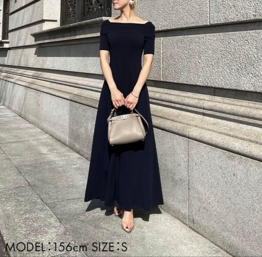 新品未使用 タグ付き オフショルダー　フレアニットワンピース ネイビー L