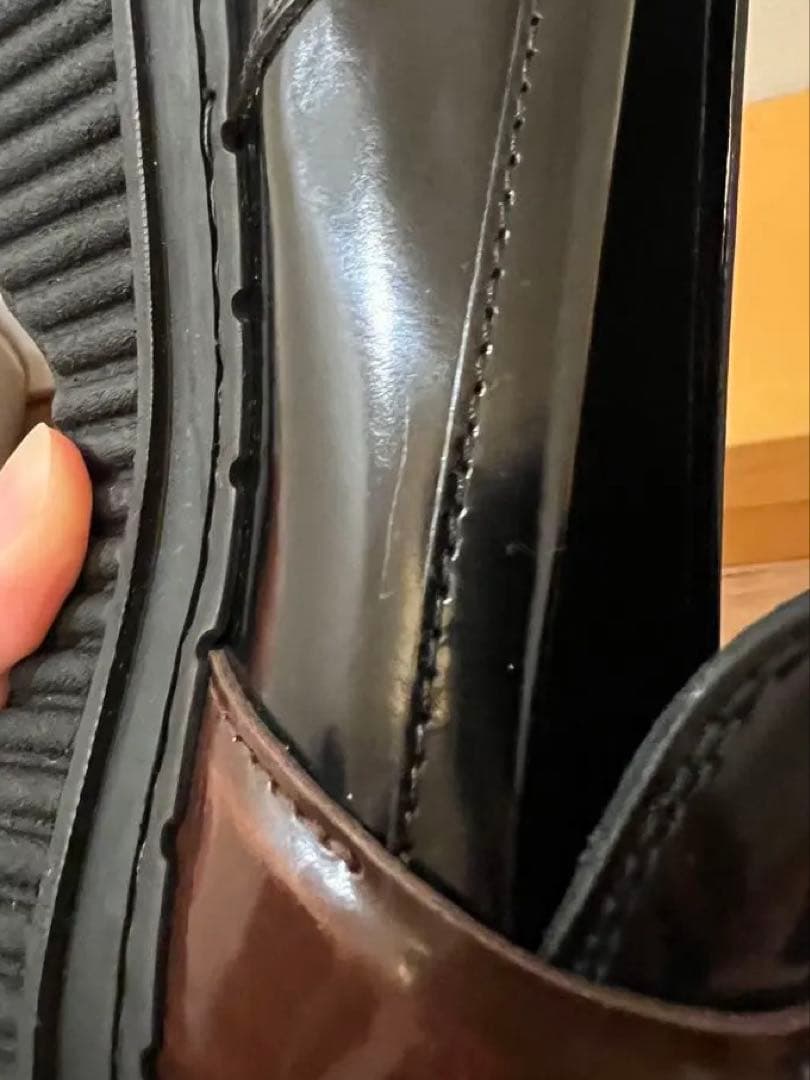 TOD'S ブラックレザー ローファー