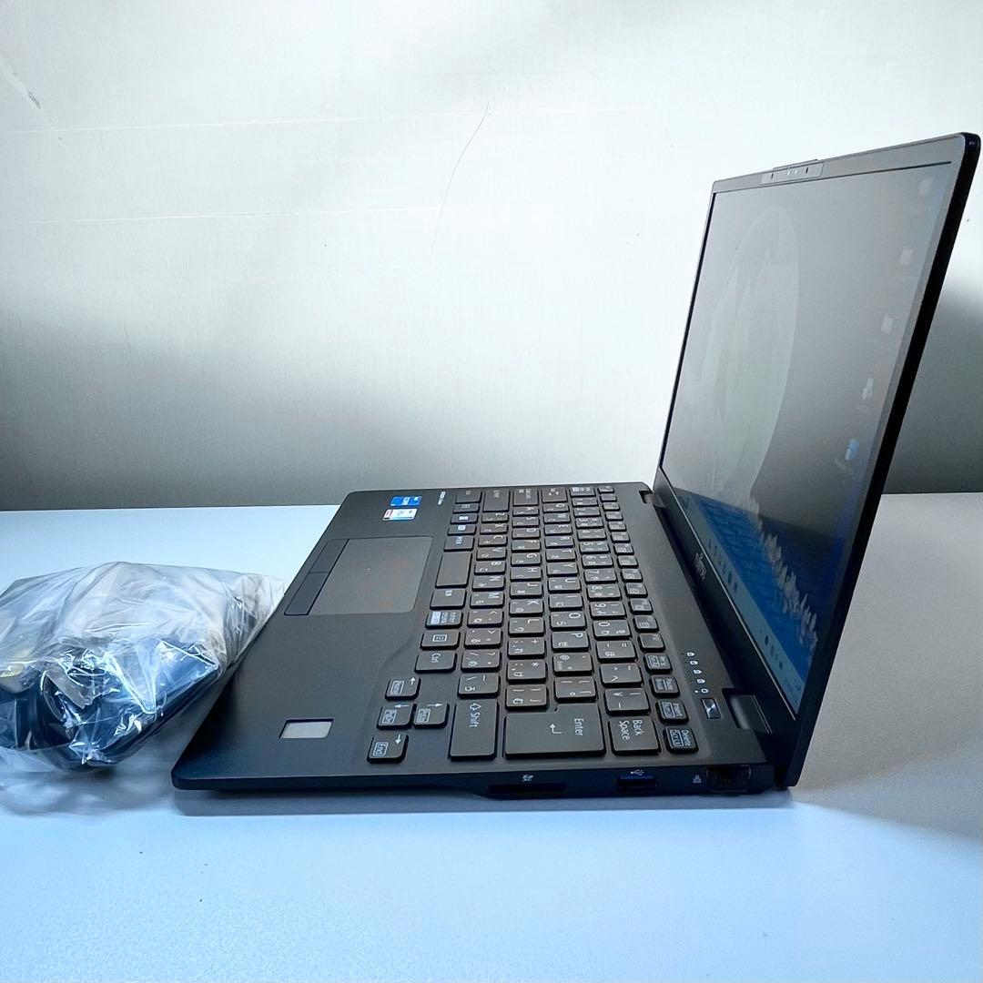 【美品】LIFEBOOK U9312/J 16GB i5 12世代 バッテリー良