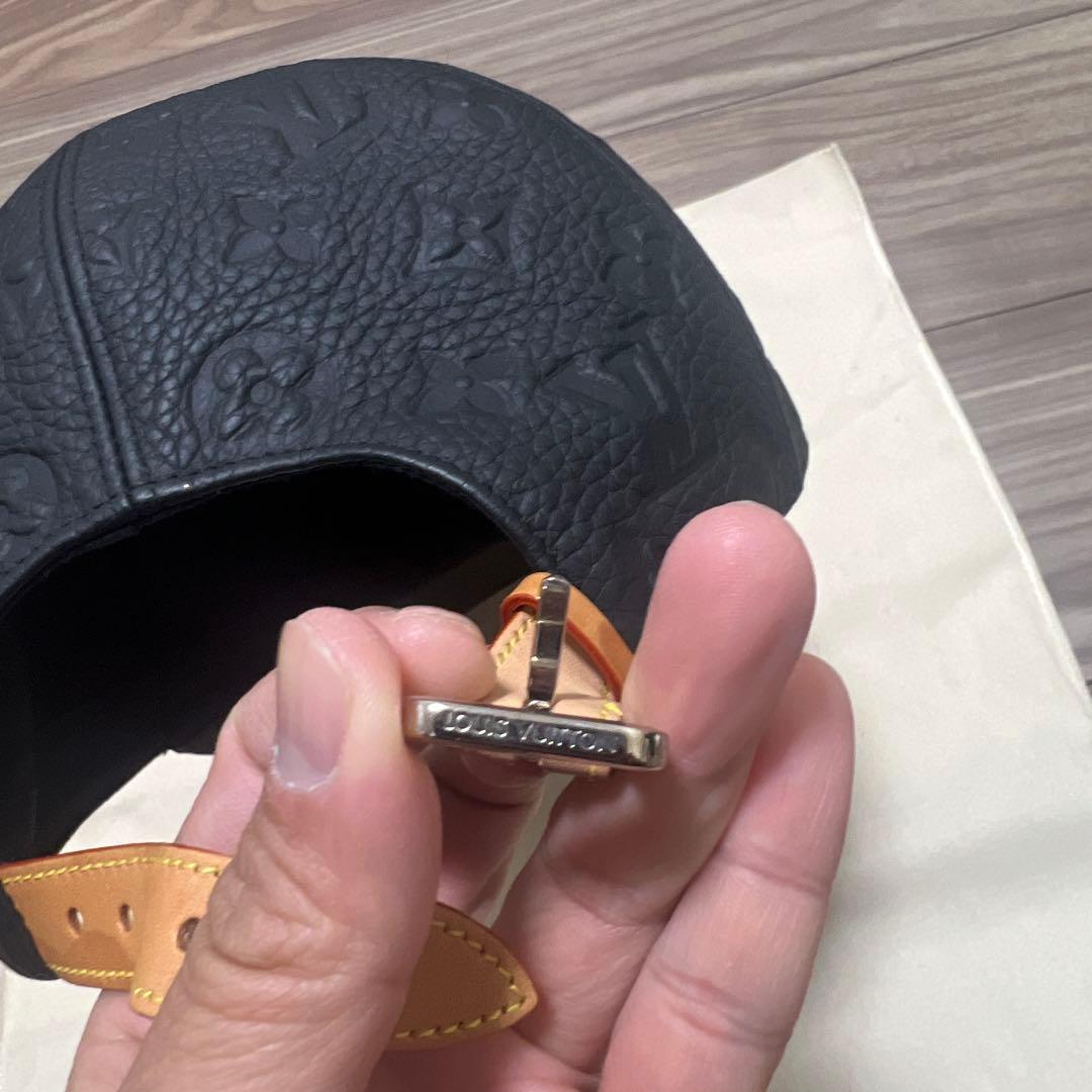 ルイヴィトン レザー モノグラム キャップ 黒 60 美品　値引き可
