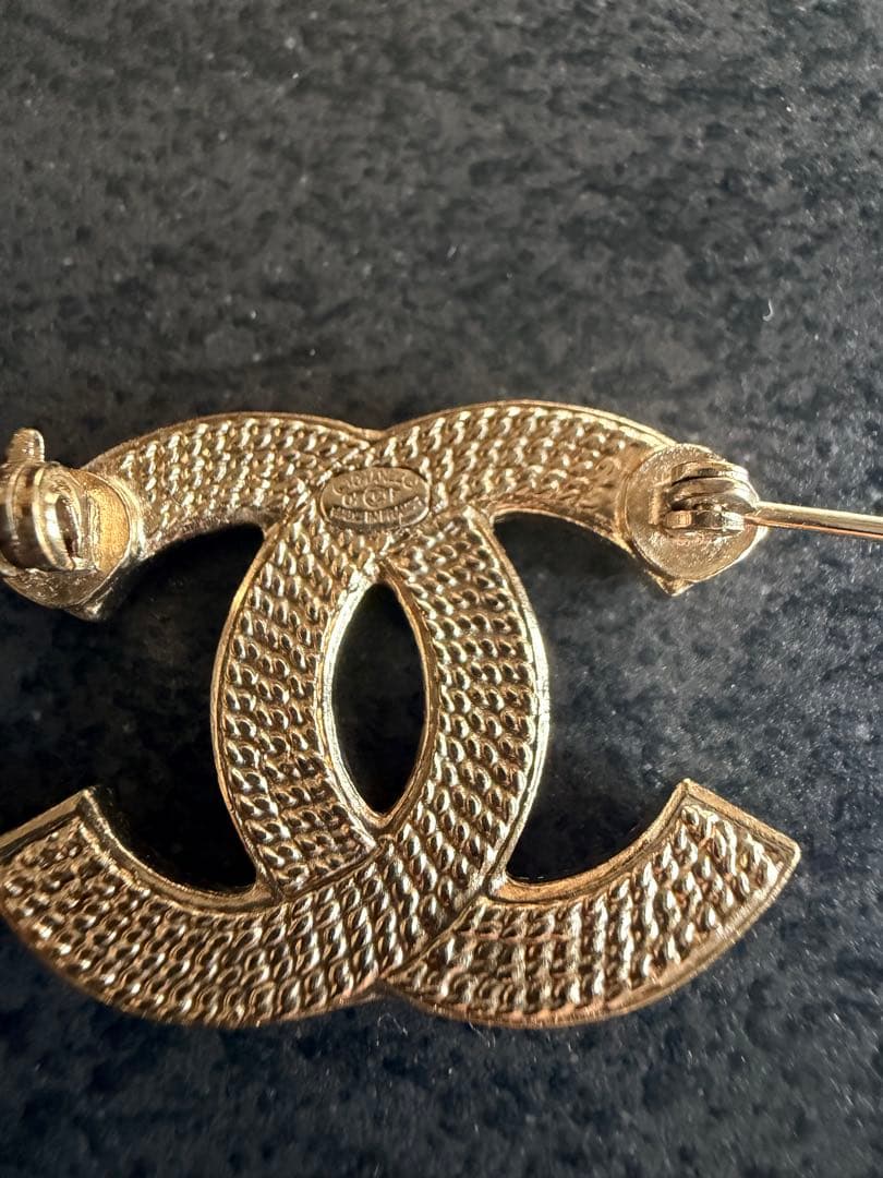 「美品」CHANEL ゴールド CCロゴ ブローチ