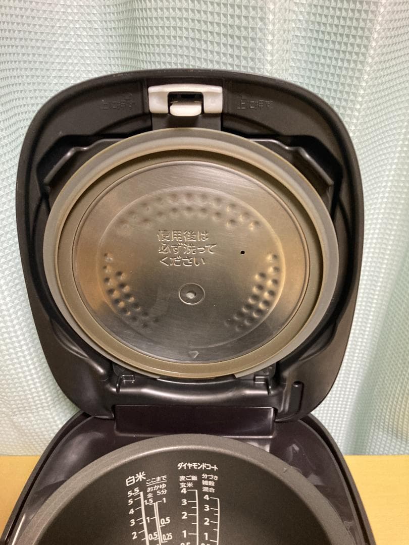 ★★TOSHIBA RC-10VRP 炊飯器 IH 5.5合 2020年製