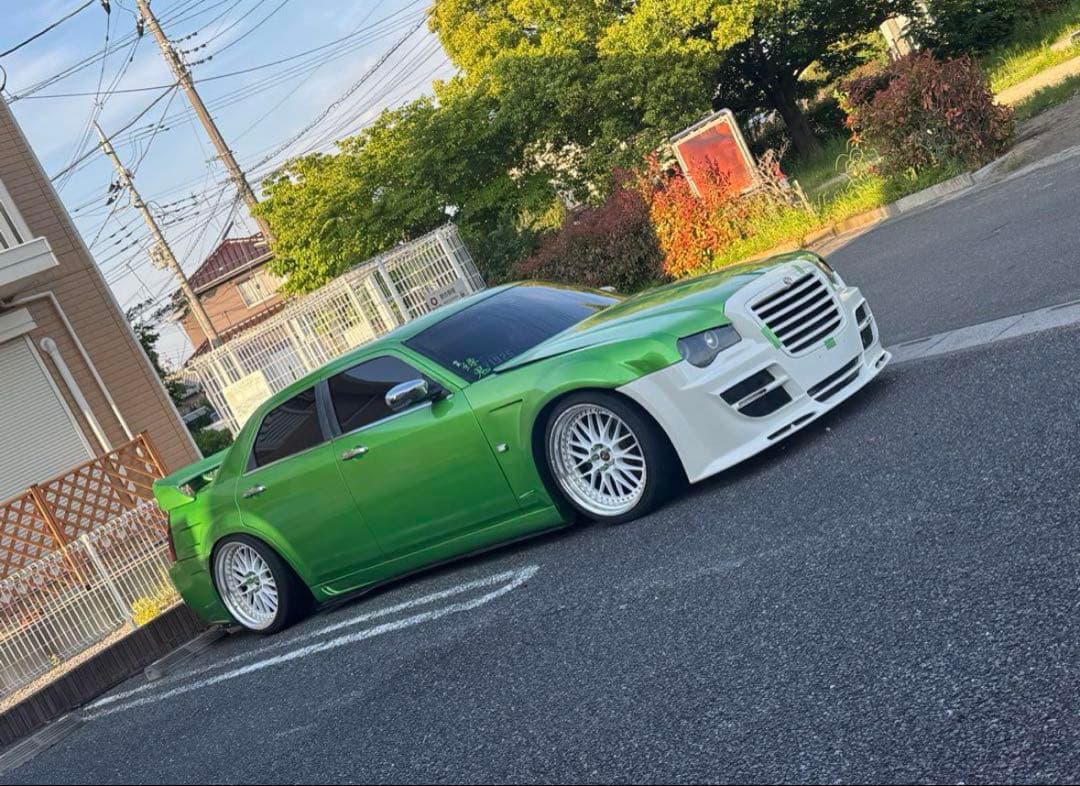 クライスラー300C 【LBWKフロントバンパー】