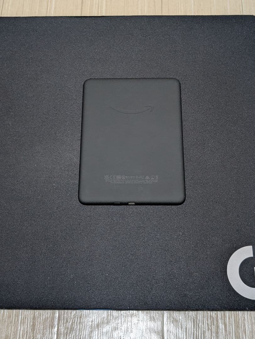 Kindle Paperwhite 第12世代 16GB 本体 カバー付き