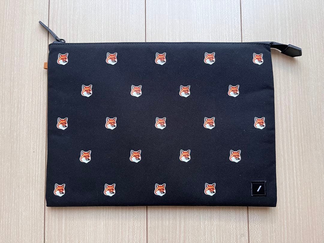 MAISON KITSUNE x NATIVE UNION タブレットケース