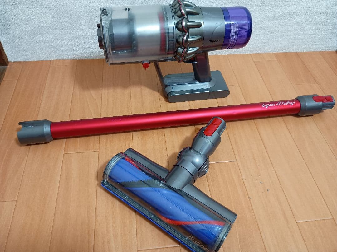 Dyson V11 Fluffy SV14　ダイソン　コードレス掃除機