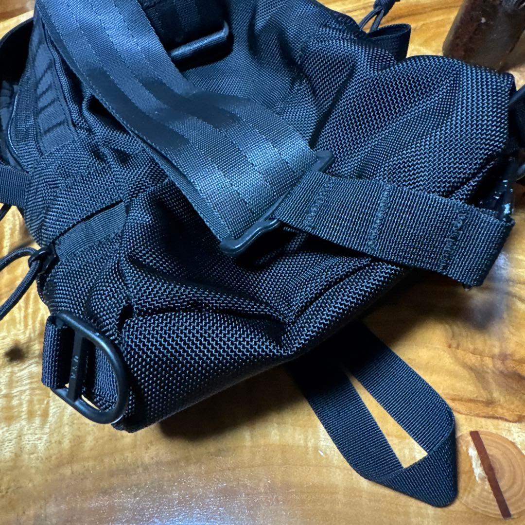 バッグ BRIFING SLING BAG
