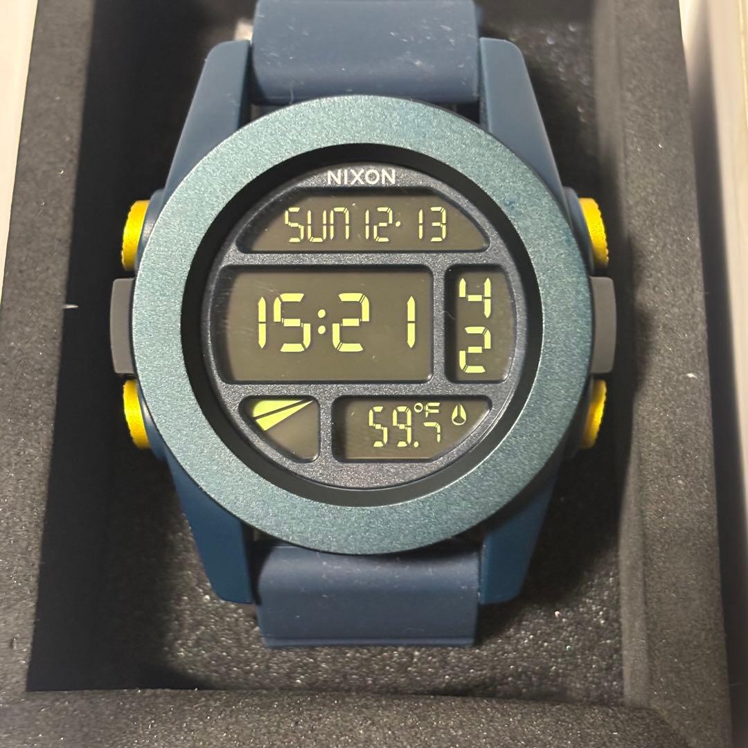 NIXON UNIT デジタル腕時計 【未使用】