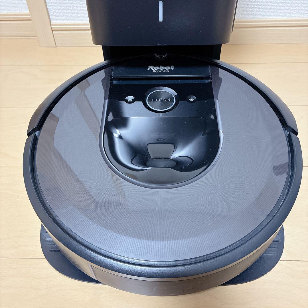【美品】ルンバ i7＋ プラスiRobot 自動ゴミ排出機能付き　付属品付き