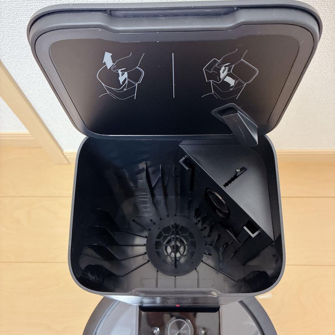 【美品】ルンバ i7＋ プラスiRobot 自動ゴミ排出機能付き　付属品付き