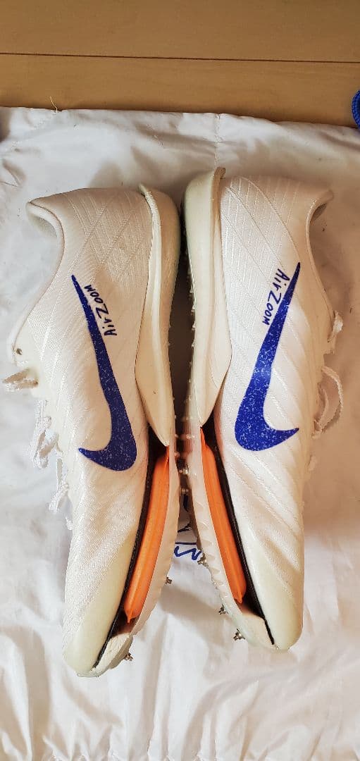 Nike スパイクシューズ ホワイト/ブルー/オレンジ