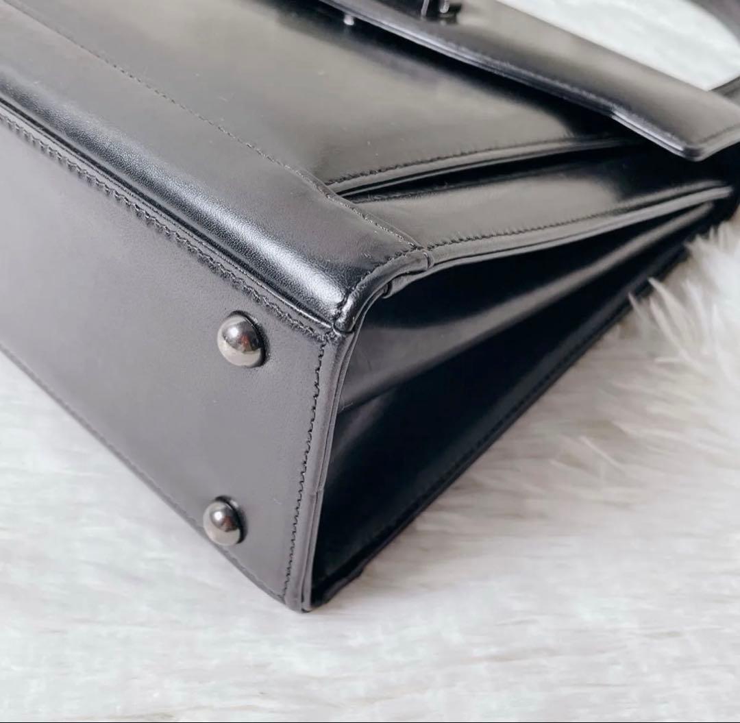 【極美品】GIVENCHY フォーマル ハンドバッグ ロゴプレート ブラック