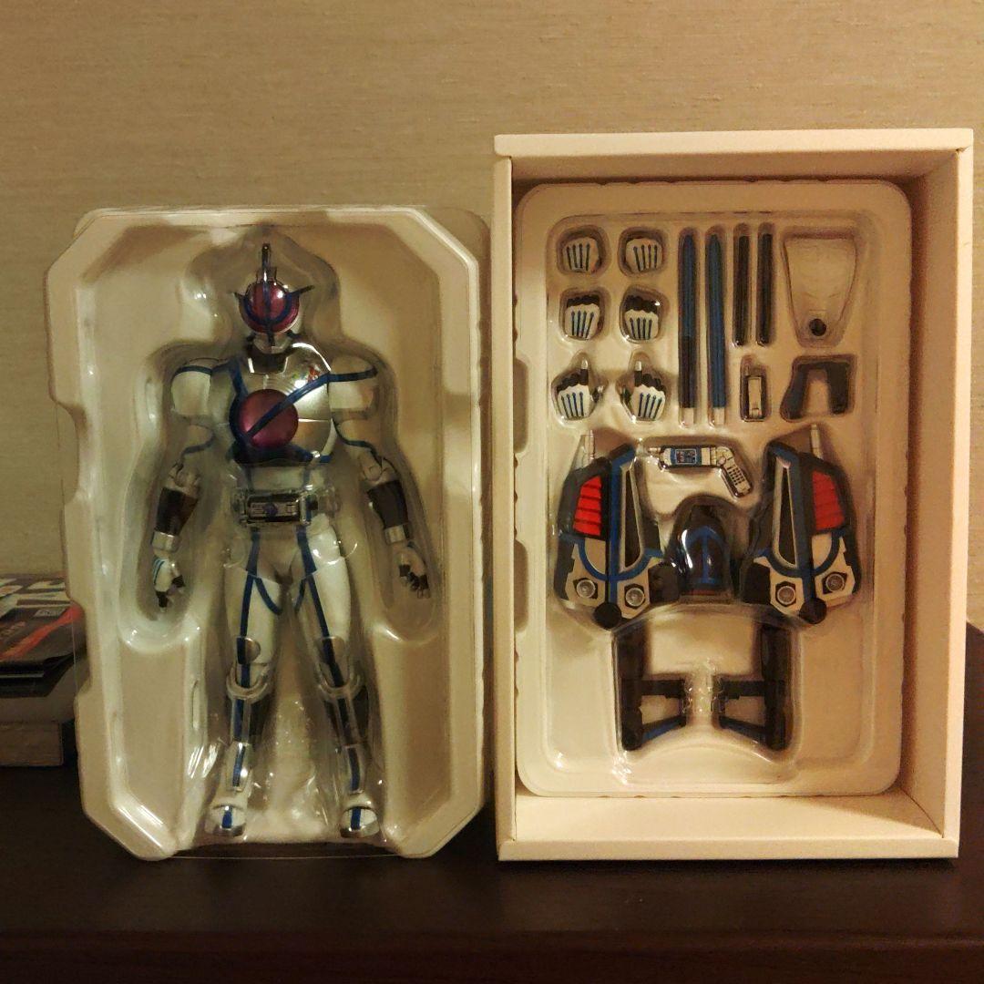 フィギュアーツ　真骨彫　サイガ