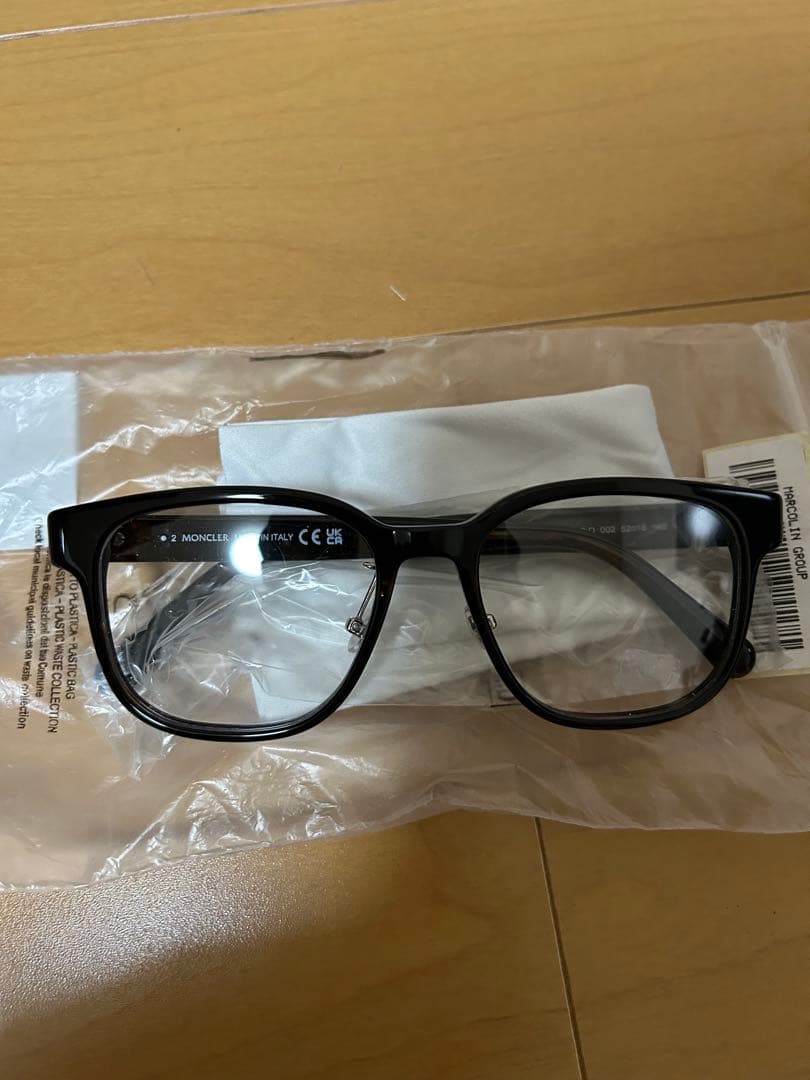 L*n様 MONCLER ブラック ラウンド型 サングラス