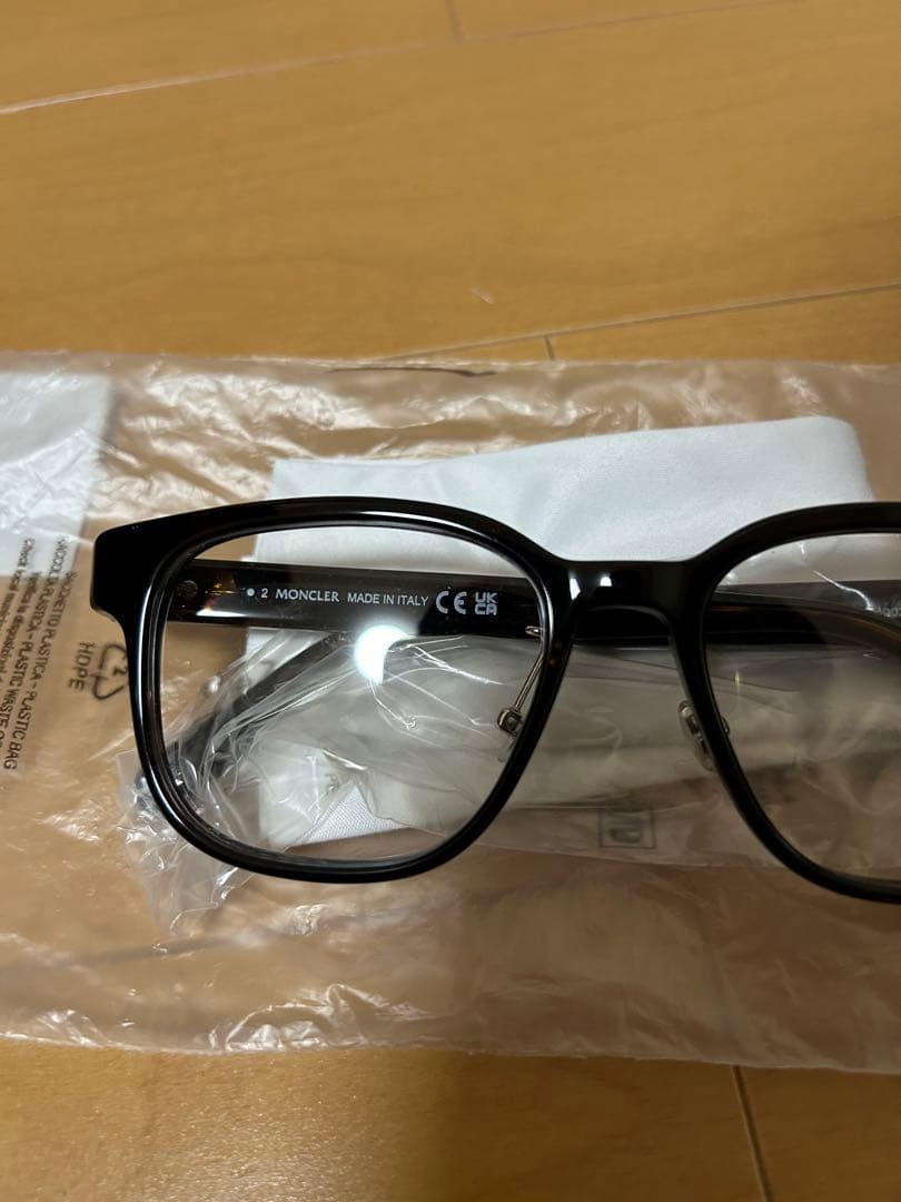L*n様 MONCLER ブラック ラウンド型 サングラス
