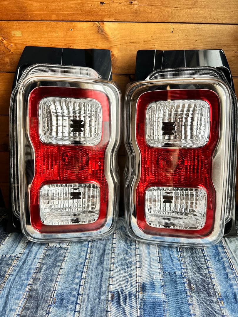 ハスラーMR52S テールランプ 赤/クリア 2個セット