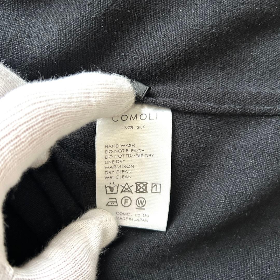 コモリ シルク ローブボタン ノーカラー ジャケット シルク ブラック