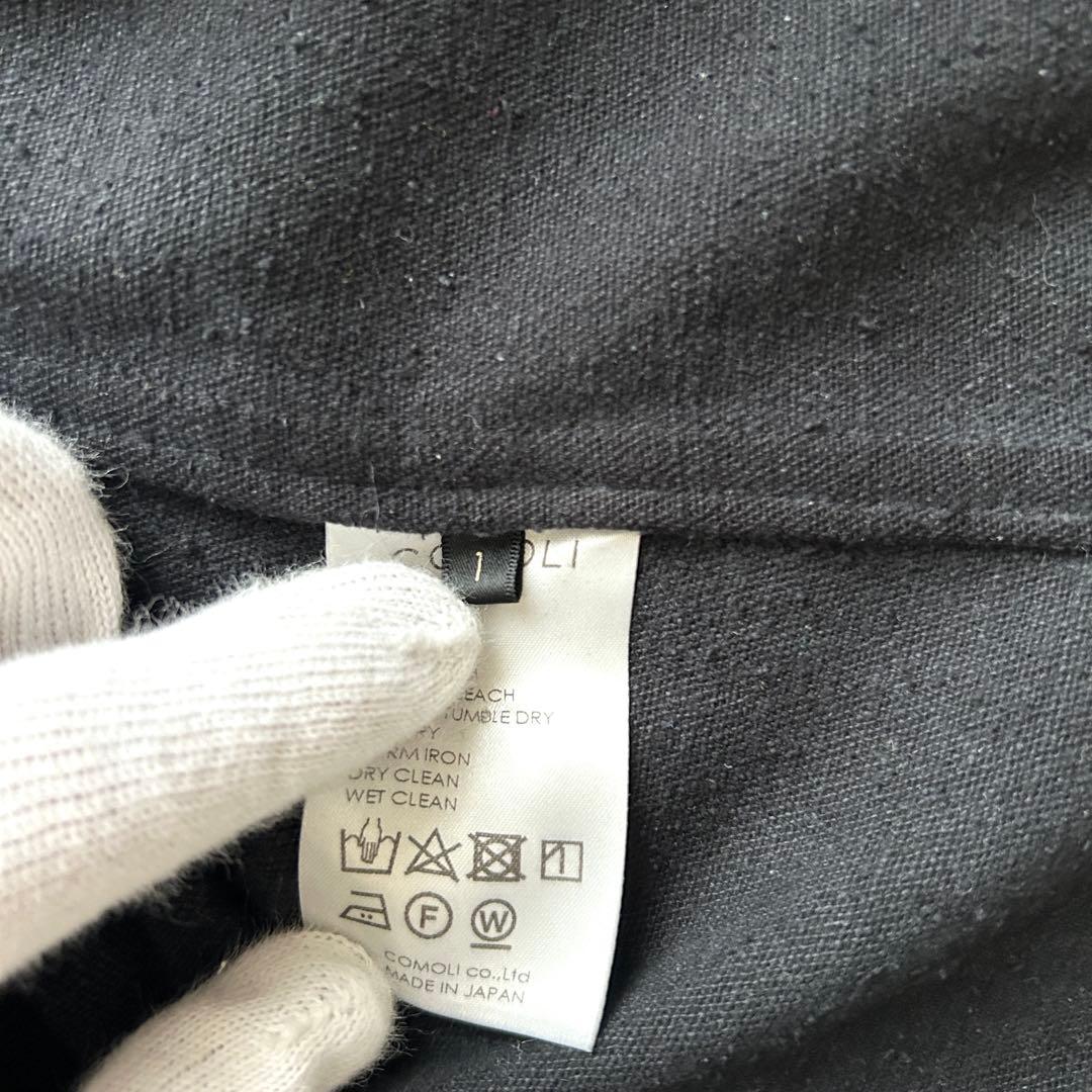 コモリ シルク ローブボタン ノーカラー ジャケット シルク ブラック