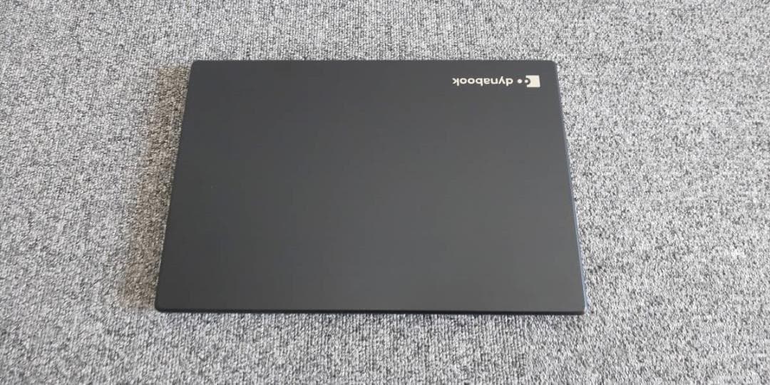 美品 超軽量 779g 2020年度モデル dynabook 第10世代