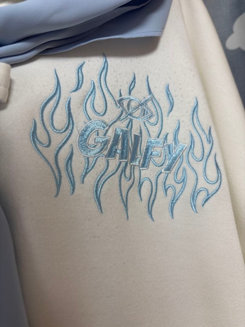 ユリ galfy kry 犬の企み学園 セーラーパーカー ホワイト 水色