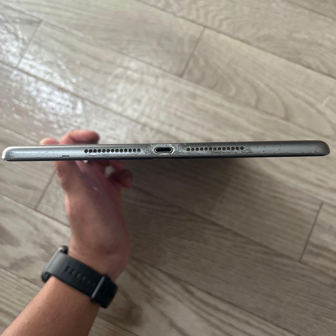 iPad 第8世代 32GB wifi ブラック IOS 26