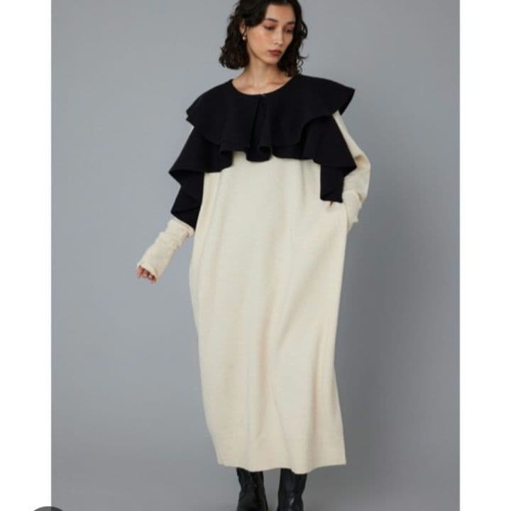 ヘリンドットサイ ラッフル ニット ドレス　フリル　バイカラー　ワンピース