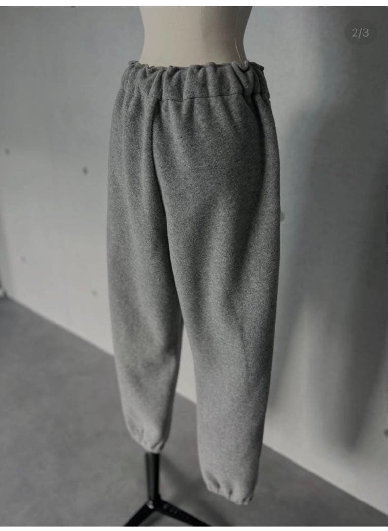 JULY NINE フリースパンツ2026 AW完売商品 グレーＬサイズタグ付き