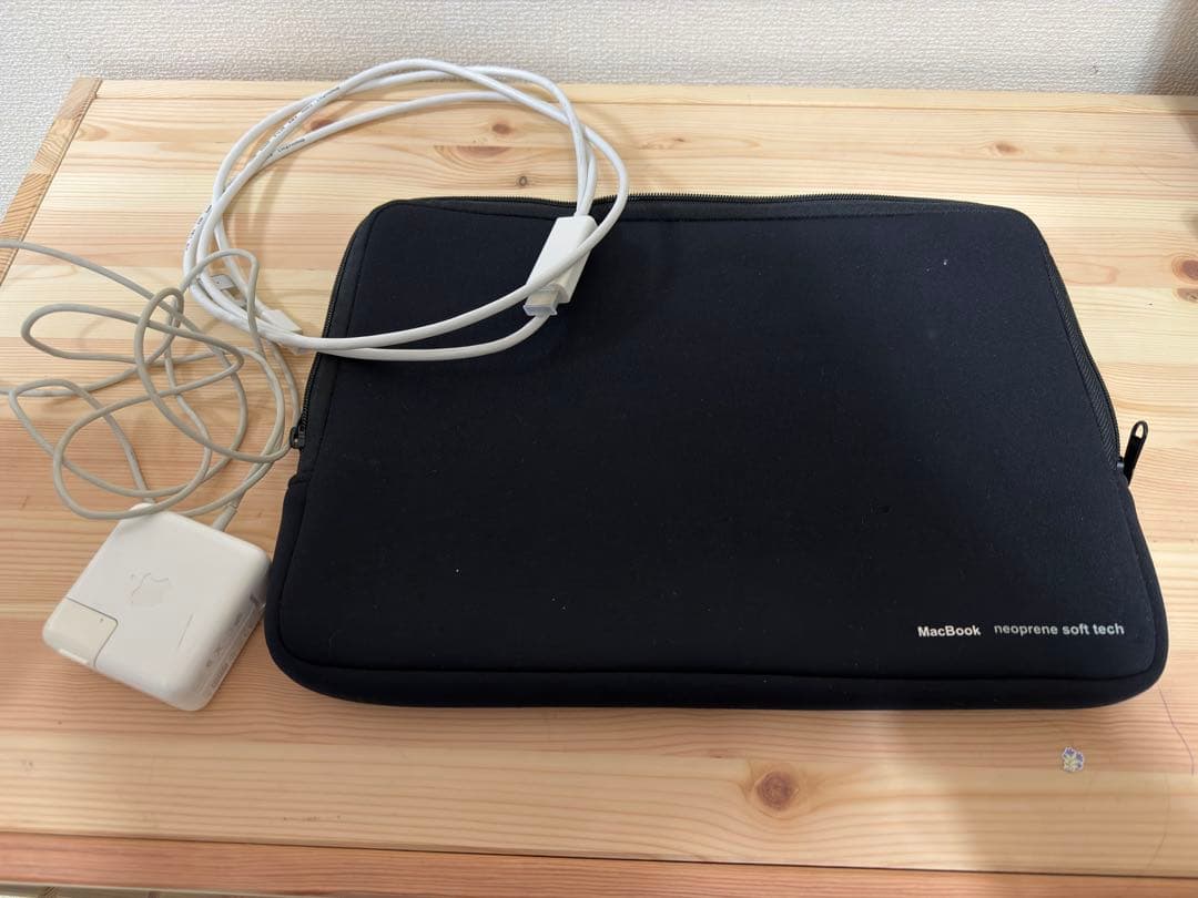 MacBook Air 13 2014 /i5/4GB/128GB/充放電111