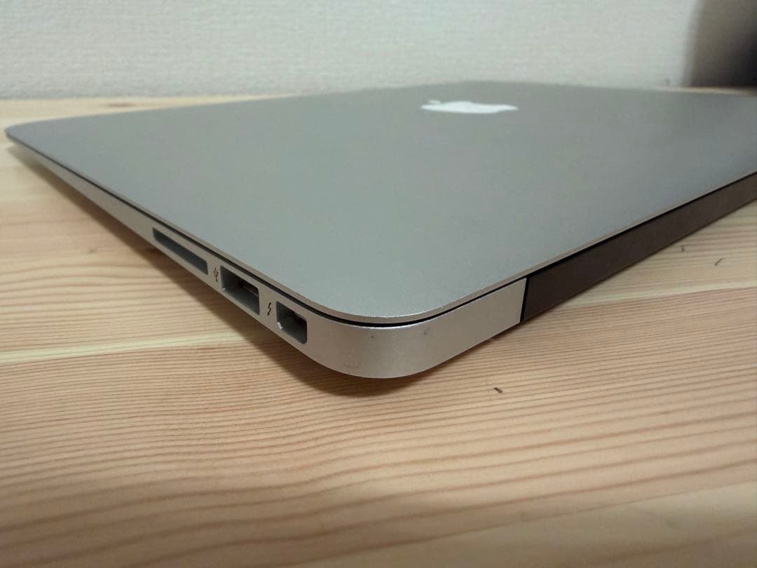 MacBook Air 13 2014 /i5/4GB/128GB/充放電111