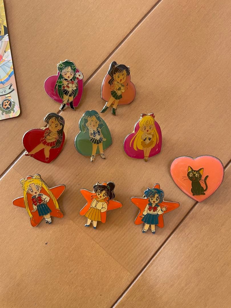 セーラームーン　レトロ　キラ　カード　月野うさぎ　その他　バッジ　ピンズ　セット