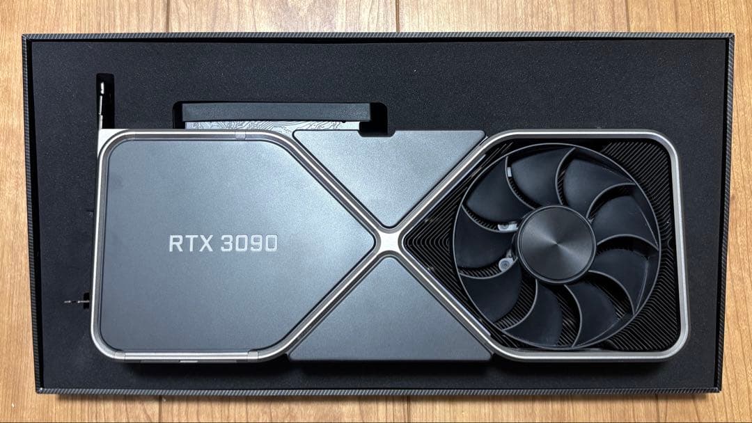 NVIDIA RTX 3090 Founders Edition 動作確認済み