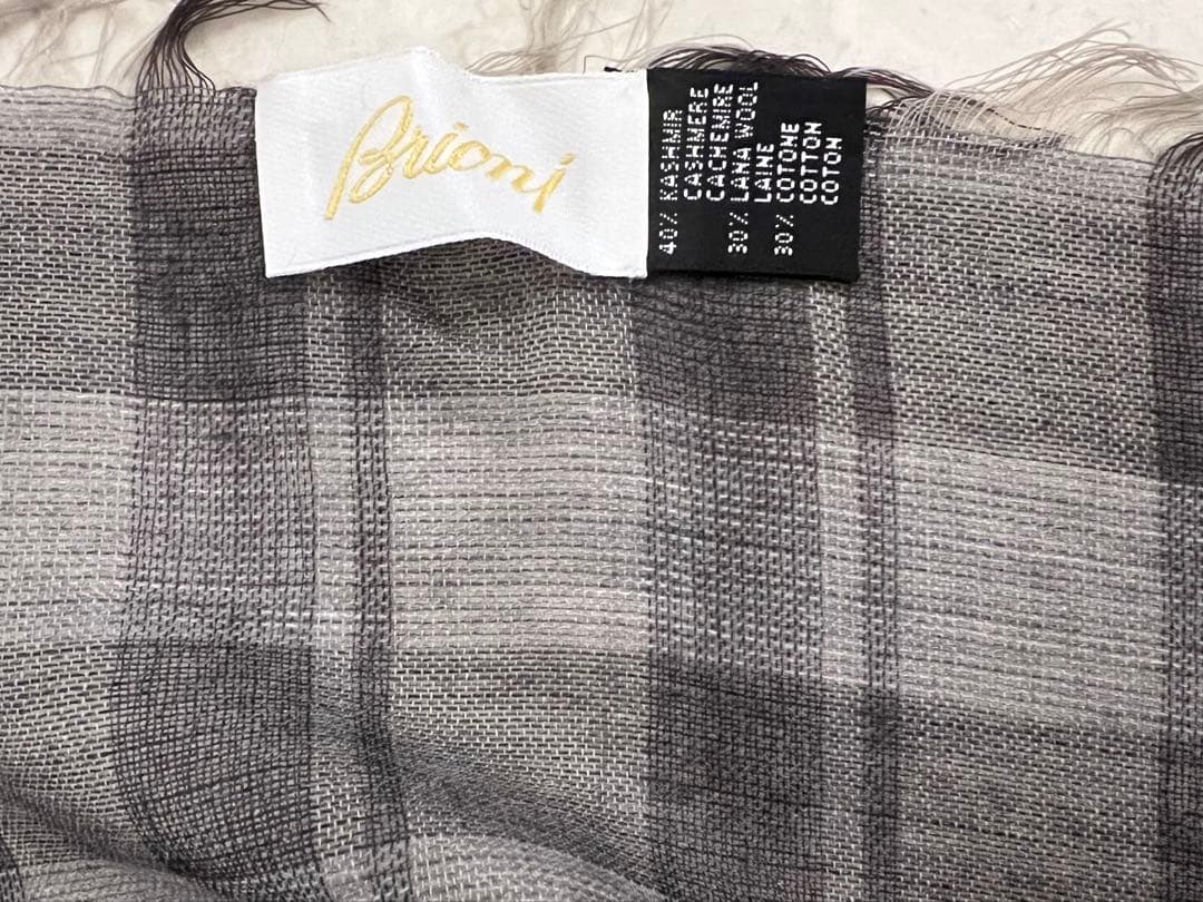 ブリオーニ　チェック柄ストール