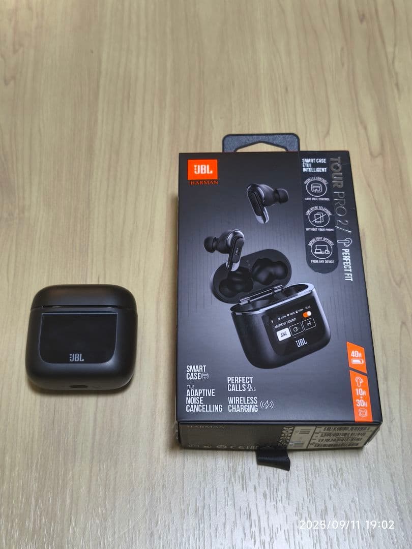 JBL Tour Pro 2 イヤフォン本体　美品
