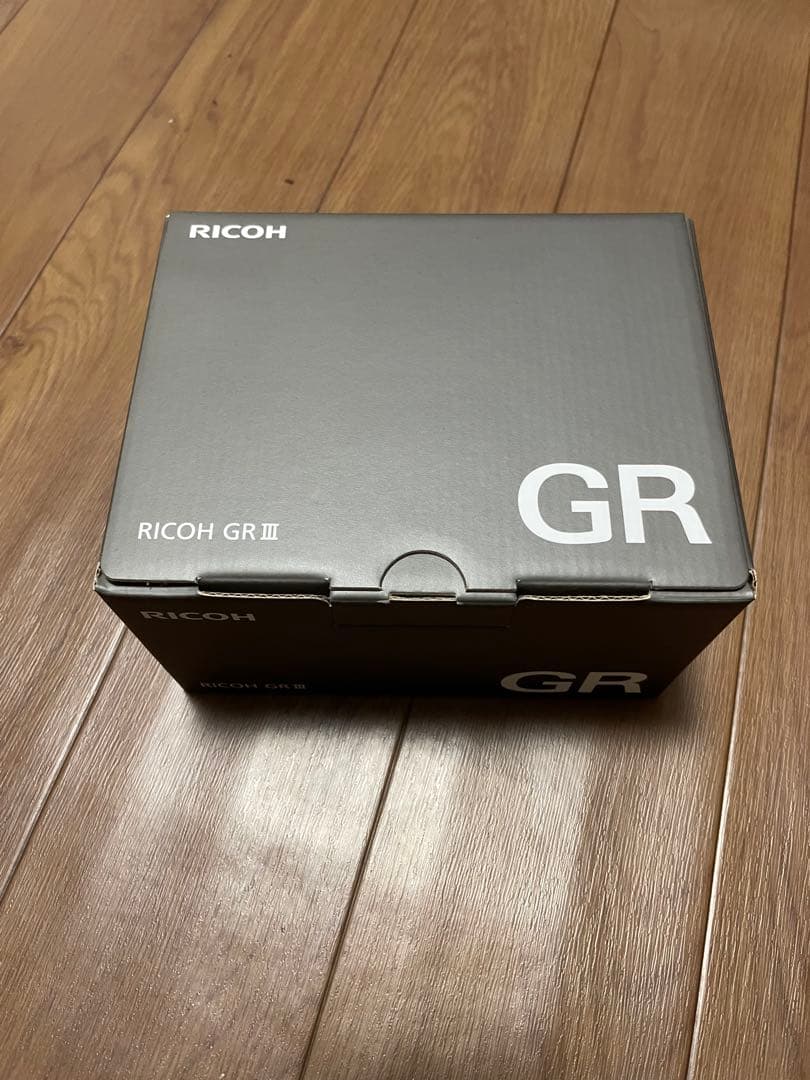 RICOH(リコー) GR III コンパクトデジタルカメラ　ほぼ新品