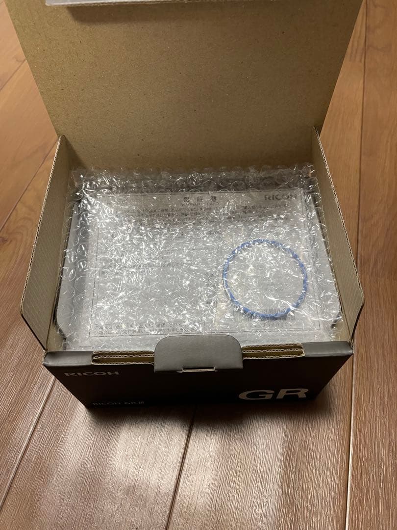 RICOH(リコー) GR III コンパクトデジタルカメラ　ほぼ新品