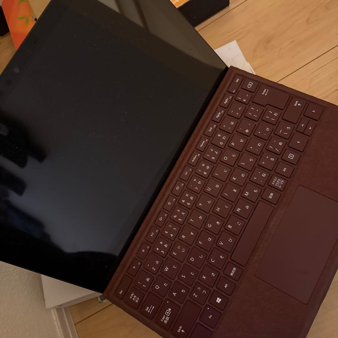 Microsoft Surface Pro 7 + Type Cover付き