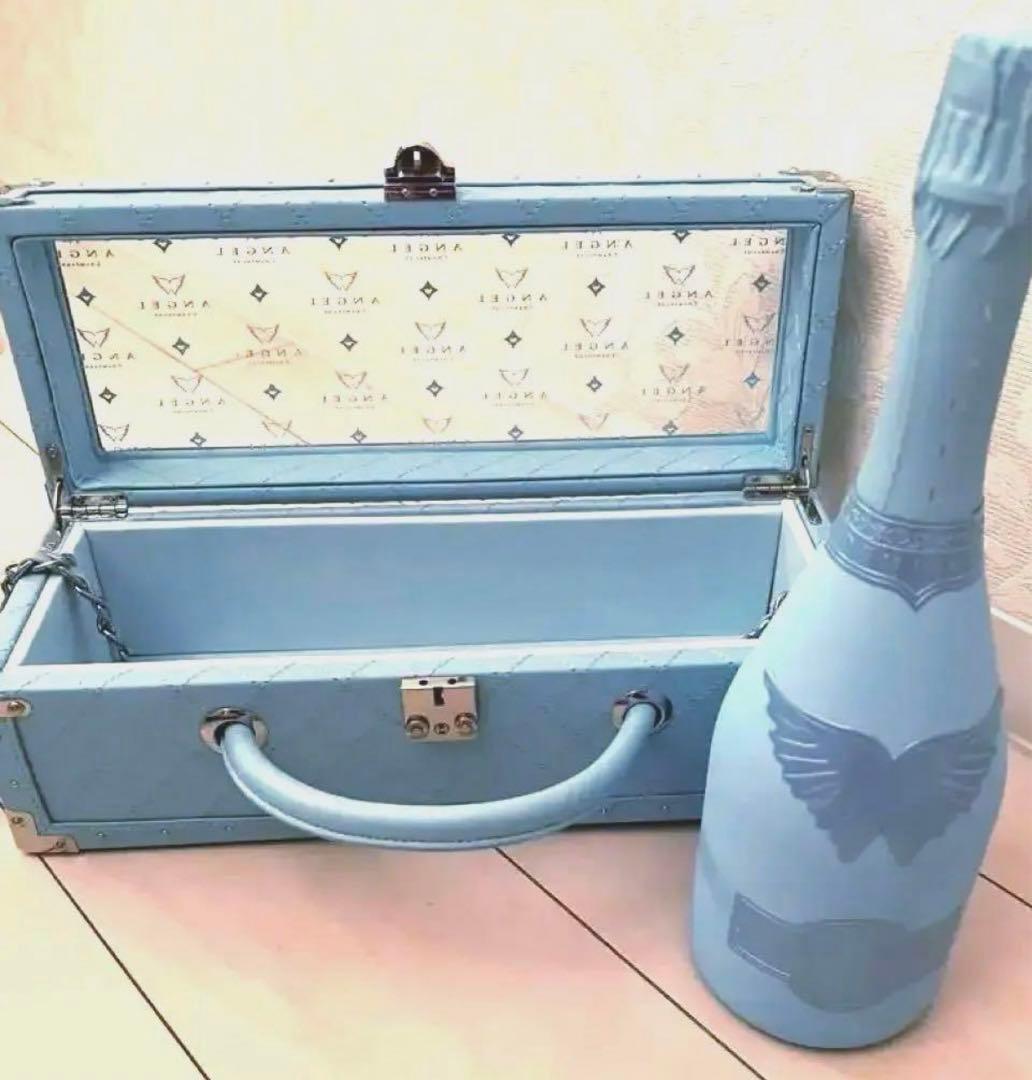 新品　ANGEL CHAMPAGNE 水色 ボトルとケース付き