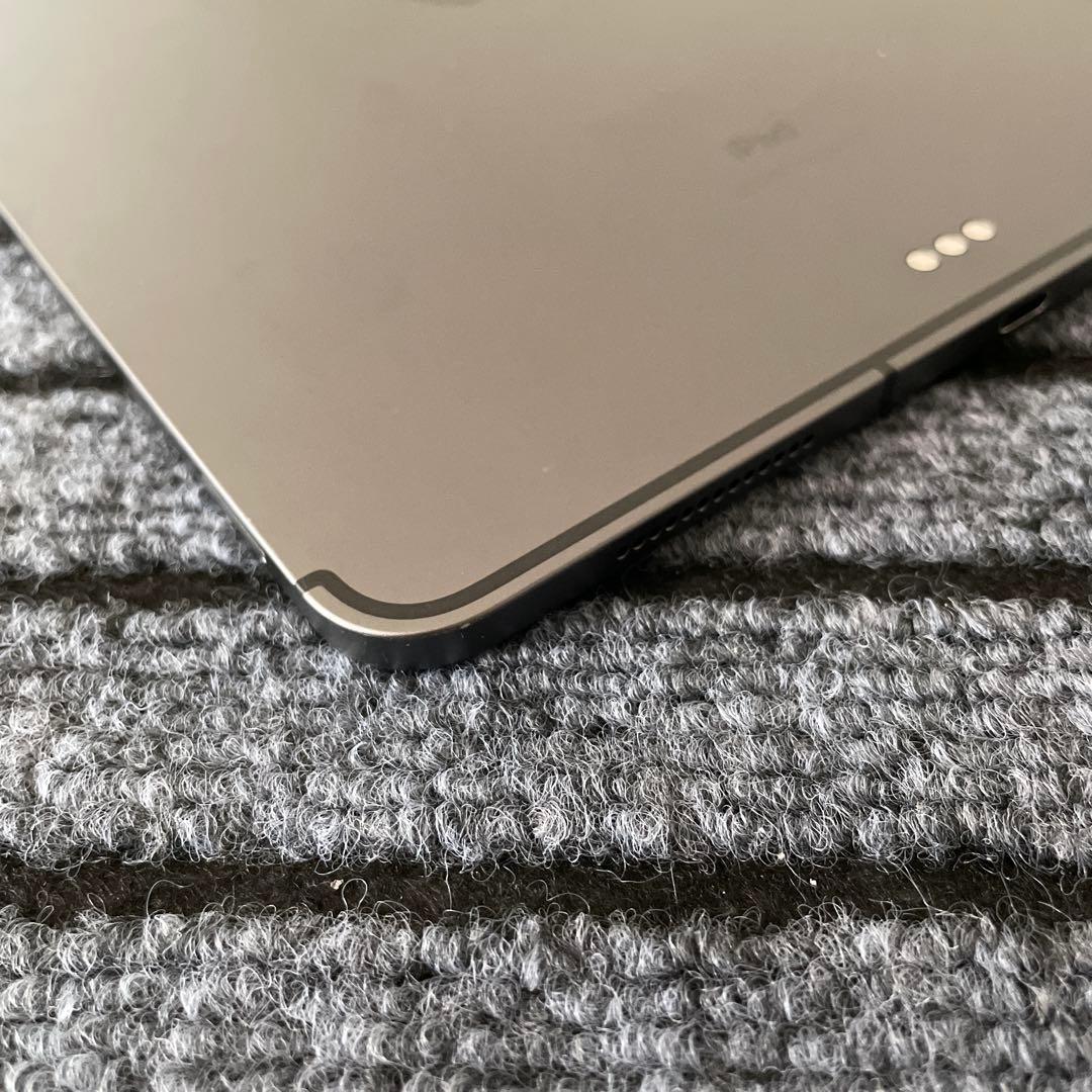 33 iPad Pro 11インチ 2世代 128GB SIMフリー　グレイ