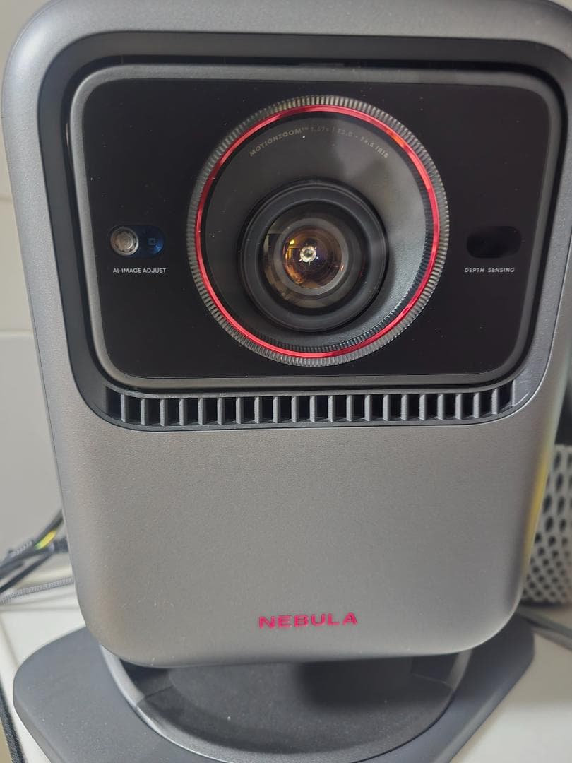 アンカー ネビュラ X1 (Anker Nebula X1)